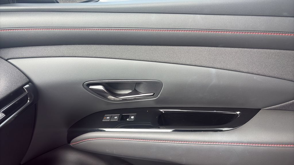 Used 2025 Hyundai Tucson N Line AWD/4WD image 13