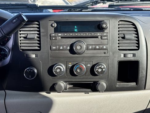 Used 2008 GMC Sierra 2500 SLE w/ SLE1 Preferred Package image 17