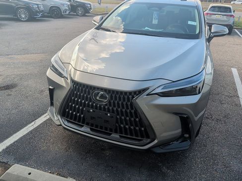 Used 2024 Lexus NX 250 FWD image 3