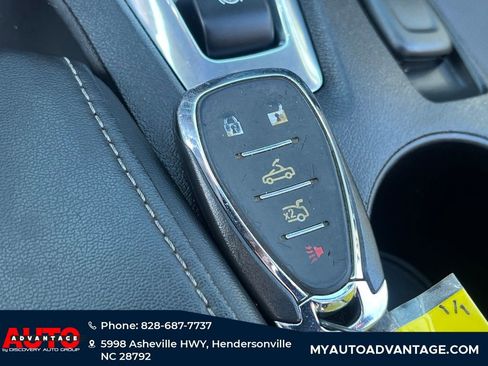 Used 2016 Chevrolet Camaro SS image 21