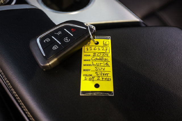 Used 2024 Cadillac Lyriq Tech w/ Driver Assist Package AWD/4WD image 88
