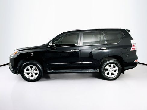 Used 2017 Lexus GX 460 image 4