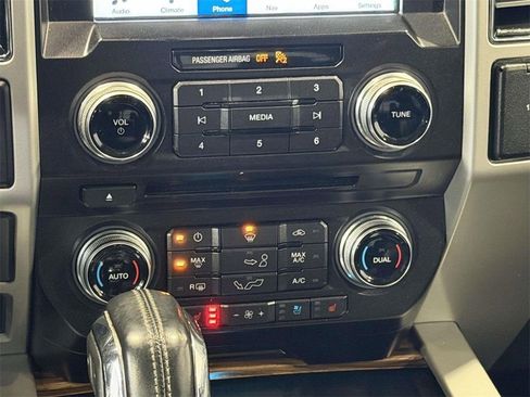 Used 2018 Ford F150 Lariat w/ Equipment Group 502A Luxury image 18