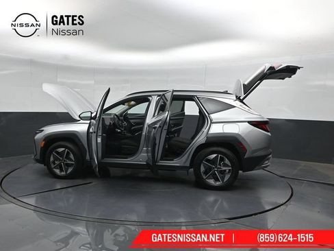 Used 2025 Hyundai Tucson SEL AWD/4WD image 57