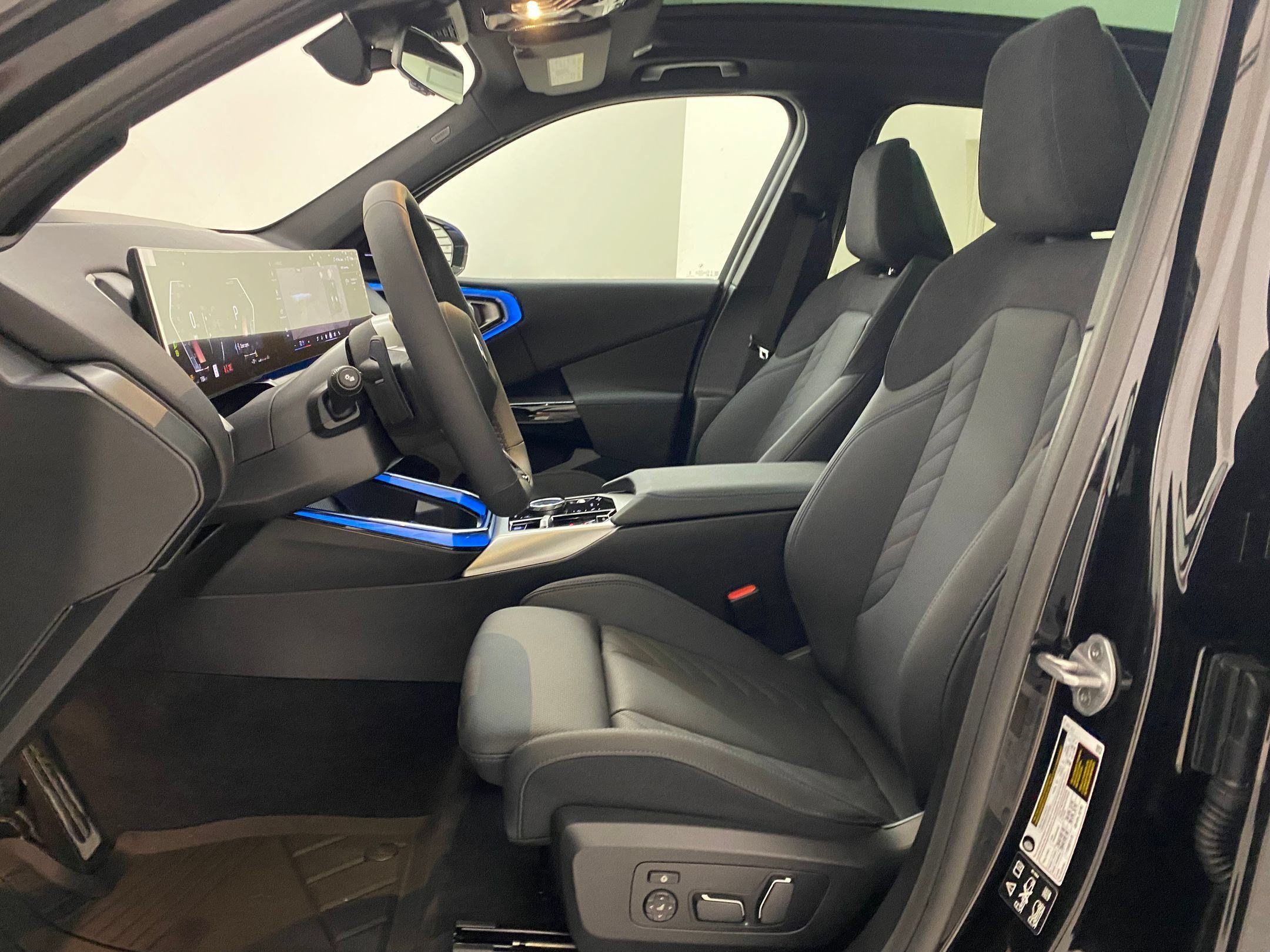 Used 2026 BMW X3 xDrive30i w/ Premium Package AWD/4WD image 4