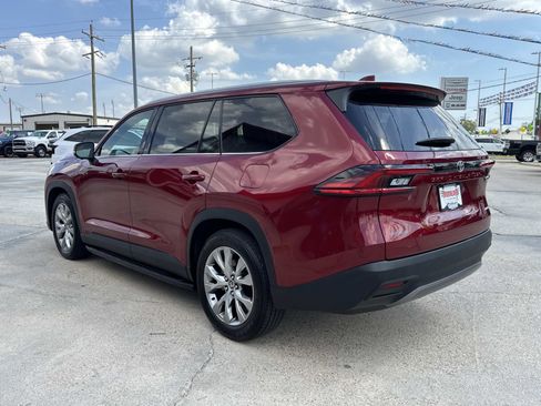 Used 2025 Toyota Grand Highlander FWD image 5