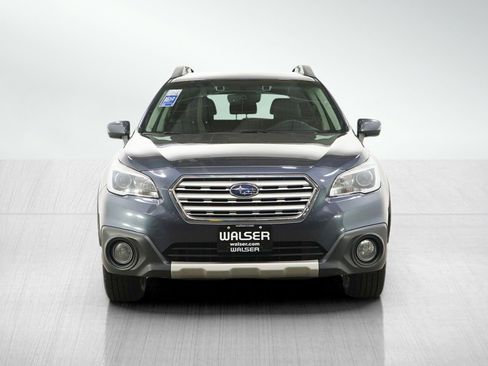 Used 2017 Subaru Outback 3.6R Limited AWD/4WD image 8