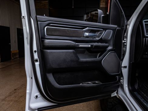 Used 2021 RAM 1500 Laramie w/ Night Edition image 37