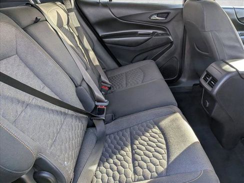 Used 2018 Chevrolet Equinox LT image 20