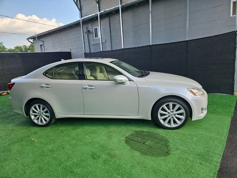 Used 2009 Lexus IS 250 AWD image 4