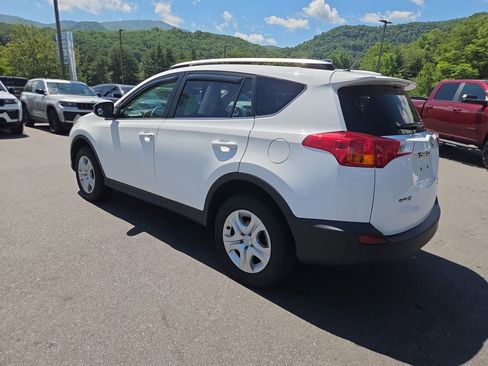 Used 2015 Toyota RAV4 LE AWD/4WD image 7