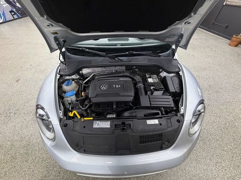 Used 2016 Volkswagen Beetle 1.8T SE FWD image 32