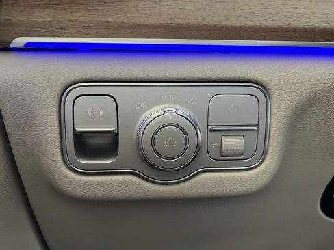 Used 2026 Mercedes-Benz GLE 450 GLE 450 4D Sport Utility image 14