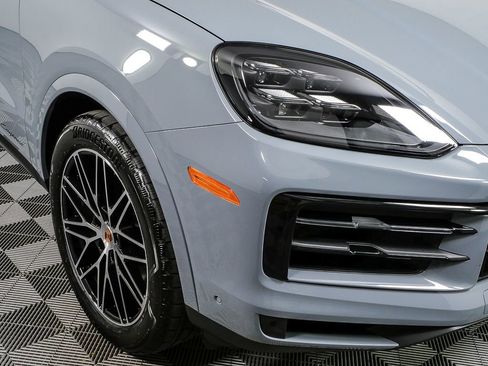 New 2026 Porsche Cayenne image 38
