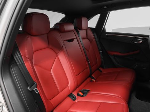 Certified 2023 Porsche Macan GTS AWD/4WD image 29
