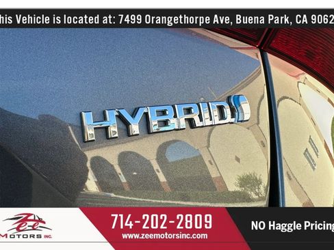 Used 2020 Toyota Prius LE FWD image 58