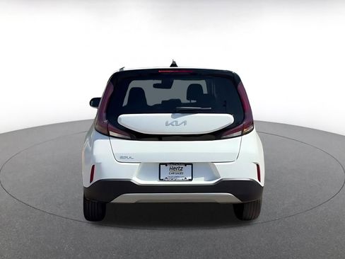 Used 2025 Kia Soul LX w/ LX Technology Package image 12