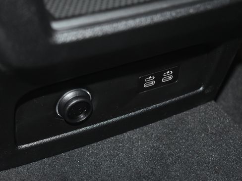 New 2026 BMW X5 xDrive40i w/ Executive Package image 21