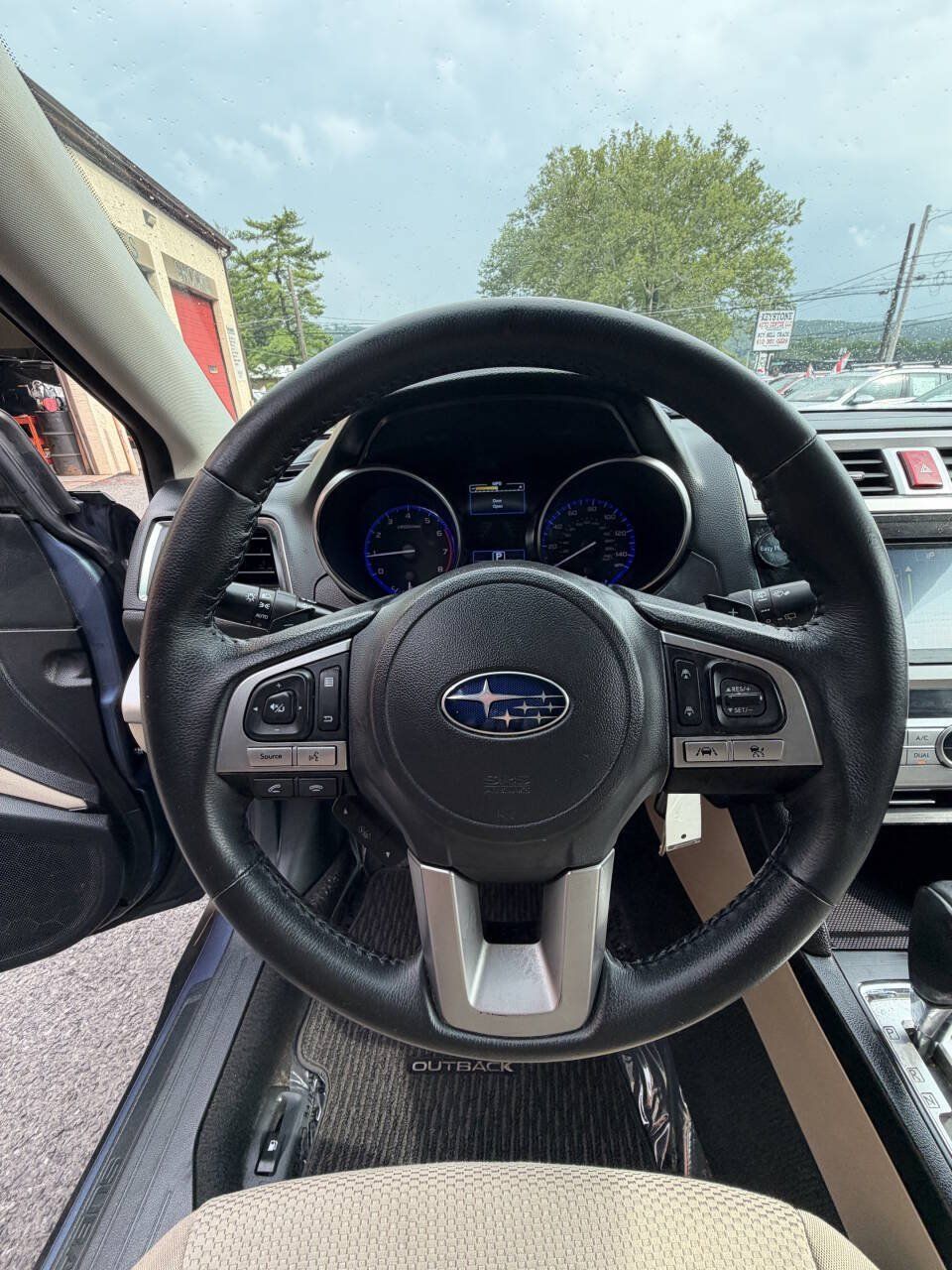 Used 2017 Subaru Outback 2.5i Premium AWD/4WD image 40
