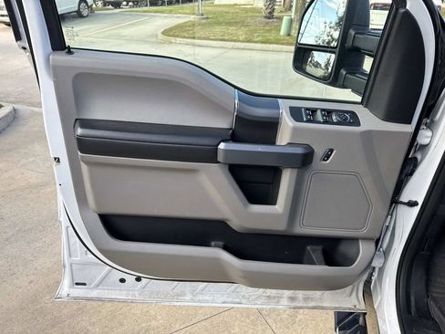 Used 2018 Ford F150 XLT w/ Equipment Group 302A Luxury image 21