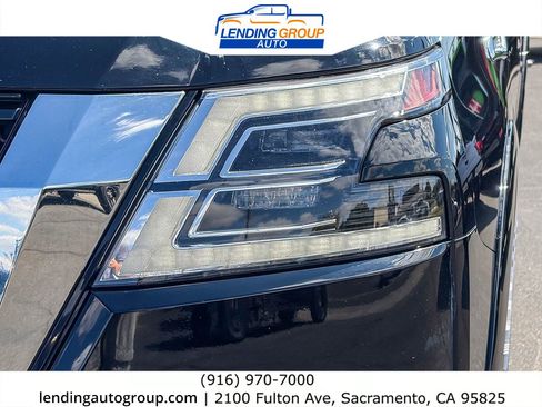 Used 2024 Nissan Armada SV AWD/4WD image 7