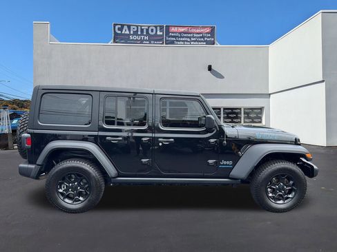 Used 2023 Jeep Wrangler Unlimited image 8