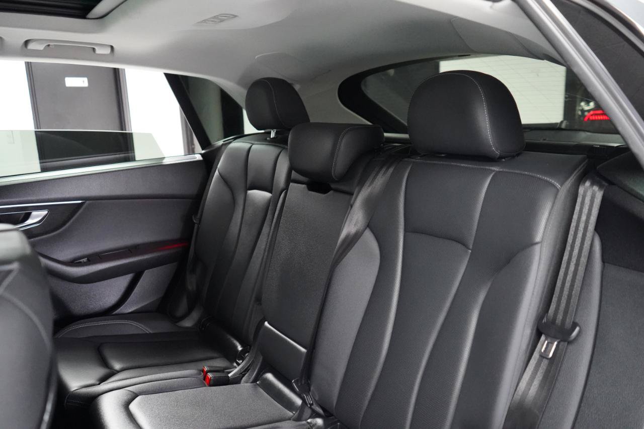 Used 2019 Audi Q8 Prestige AWD/4WD image 23