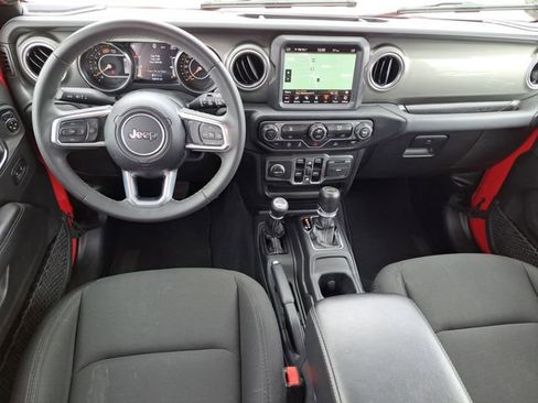 Used 2023 Jeep Wrangler Sahara image 23