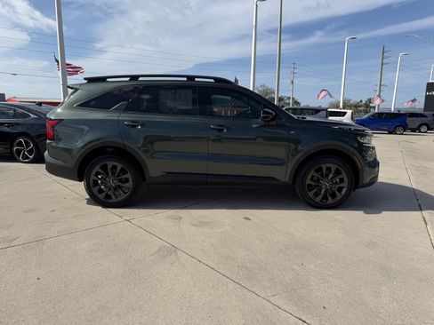 Certified 2023 Kia Sorento SX Prestige image 3
