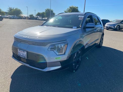 Used 2023 Kia Niro Wind FWD image 1