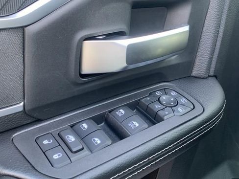 New 2026 RAM 2500 Big Horn AWD/4WD image 17