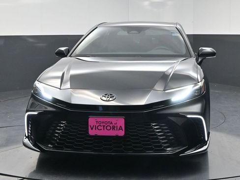 Used 2025 Toyota Camry XSE FWD image 17