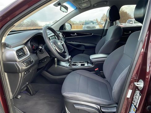 Used 2020 Kia Sorento AWD V6 image 21