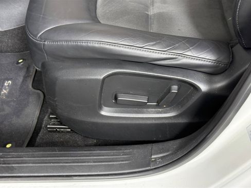 Used 2020 MAZDA CX-5 Touring image 18