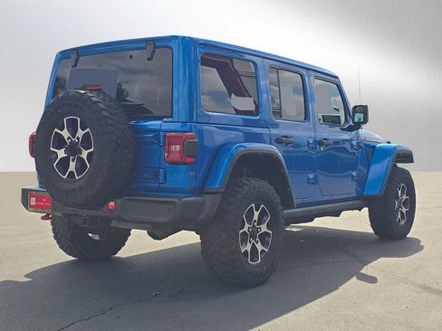 Used 2021 Jeep Wrangler Unlimited Rubicon AWD/4WD image 3