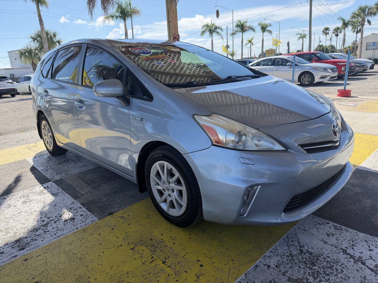 Used 2013 Toyota Prius V Three FWD image 3