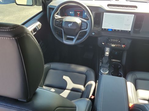 Used 2025 Ford Bronco Badlands AWD/4WD image 23