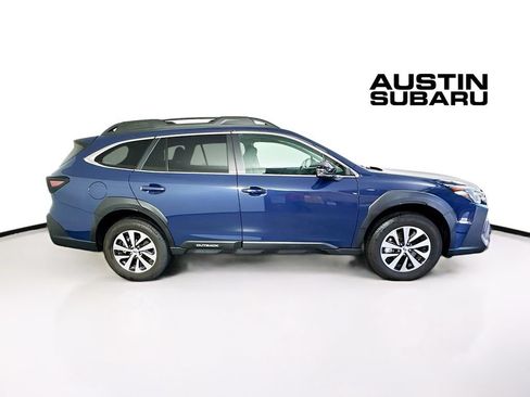 Used 2025 Subaru Outback Premium AWD/4WD image 8
