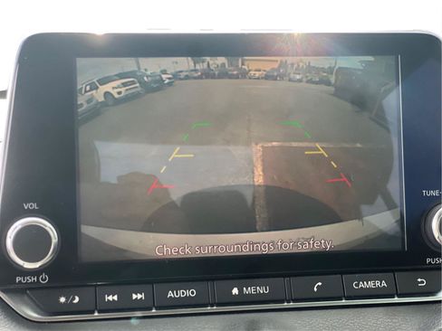 Used 2021 Nissan Sentra SV FWD image 5