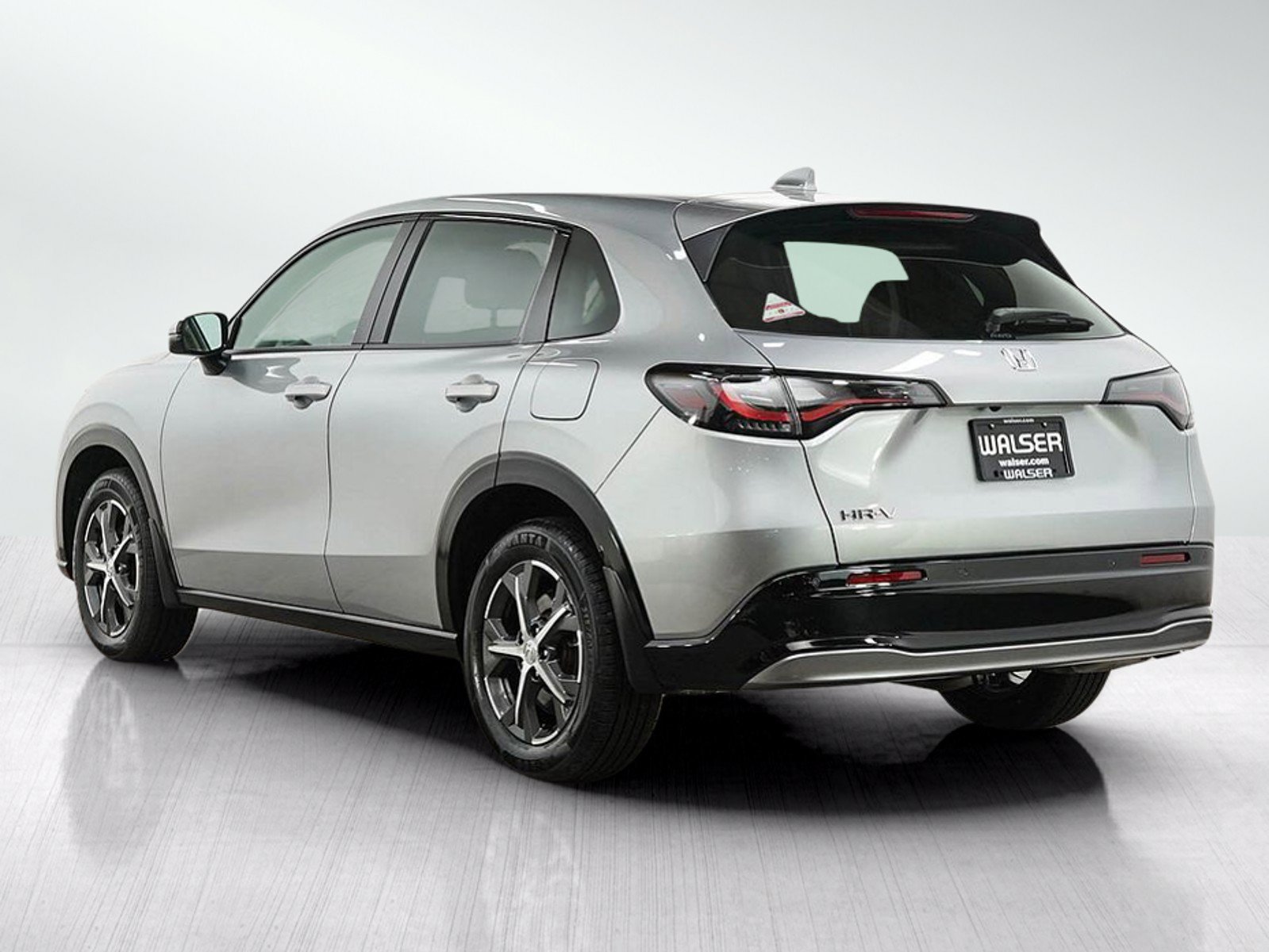 Used 2025 Honda HR-V EX-L image 3