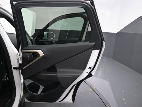 Used 2025 BMW X3 xDrive30i w/ Premium Package image 22