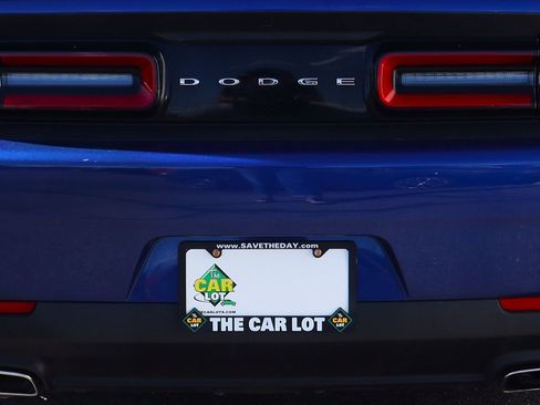 Used 2019 Dodge Challenger SXT image 22