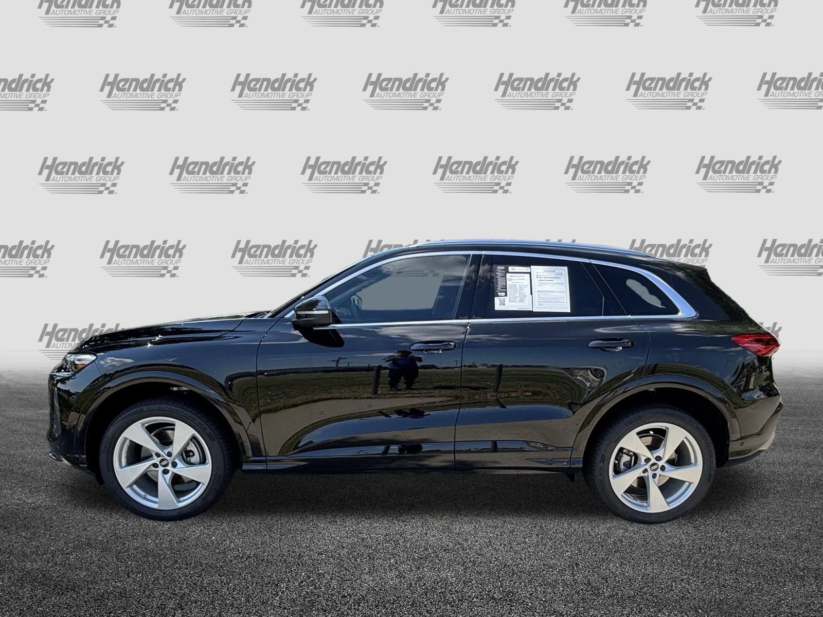 Certified 2025 Audi Q5 Premium AWD/4WD image 7