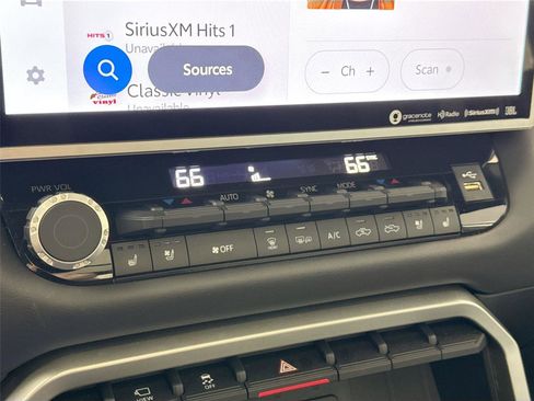 Used 2024 Toyota Tundra Platinum image 26