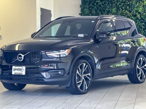 Used 2022 Volvo XC40 T5 R-Design w/ Advanced Package AWD/4WD image 8