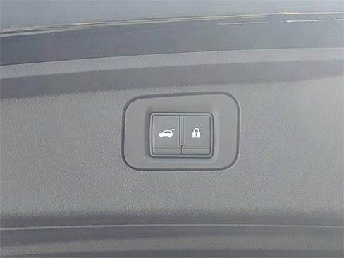 New 2025 Nissan Armada SL w/ Captain's Chari Seat Package image 6