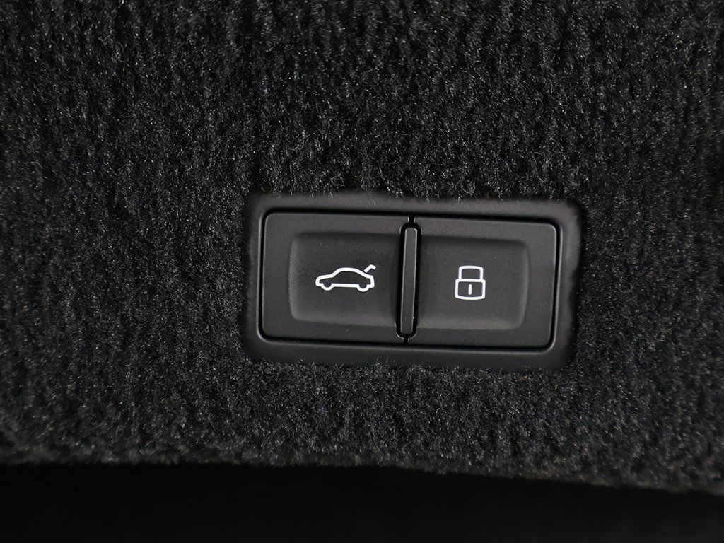 Used 2023 Bentley Continental GT Azure AWD/4WD image 29