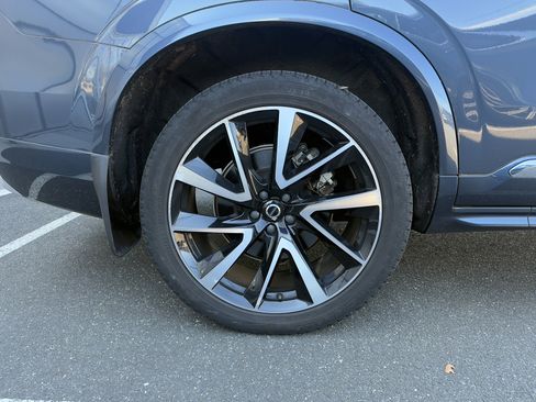 Certified 2022 Volvo XC90 T8 Inscription Expression w/ Advanced Package image 9