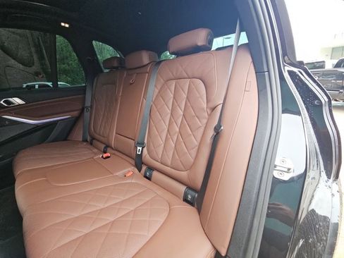 Used 2025 BMW X5 M60i AWD/4WD image 17