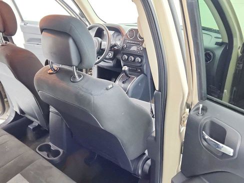 Used 2017 Jeep Patriot Sport FWD image 20